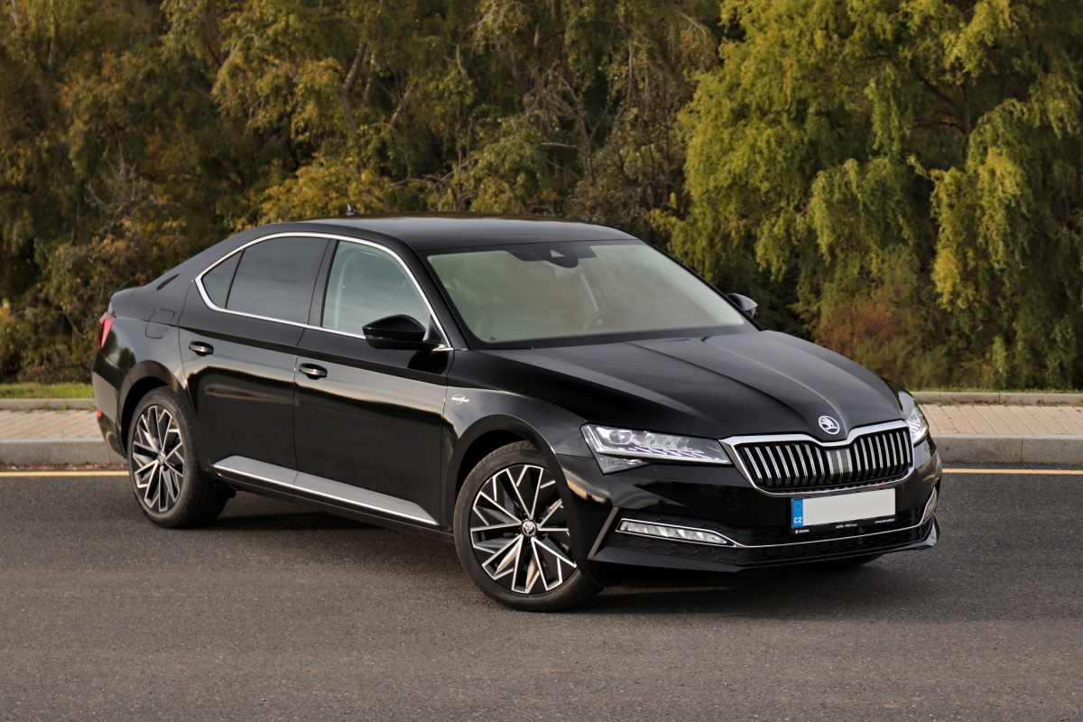2019-skoda-superb-facelift- (23) 2019-skoda-superb-facelift- (23)