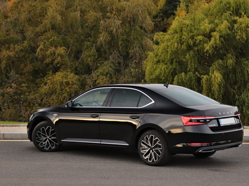 2019-skoda-superb-facelift- (27) 2019-skoda-superb-facelift- (27)