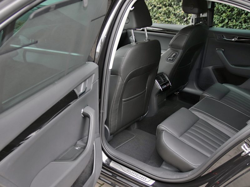 2019-skoda-superb-facelift- (35) 2019-skoda-superb-facelift- (35)